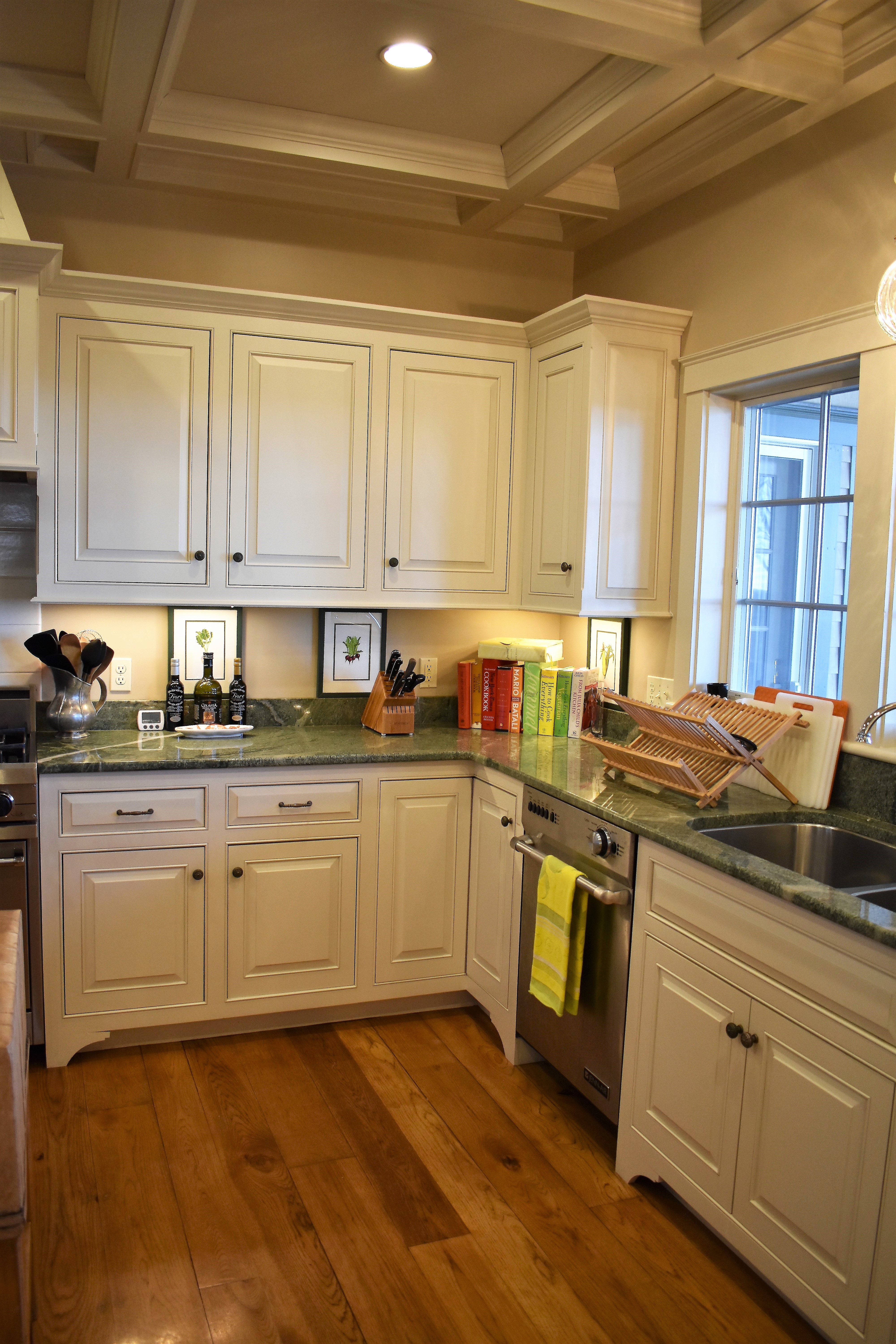 Traditional kitchen storage and millwork