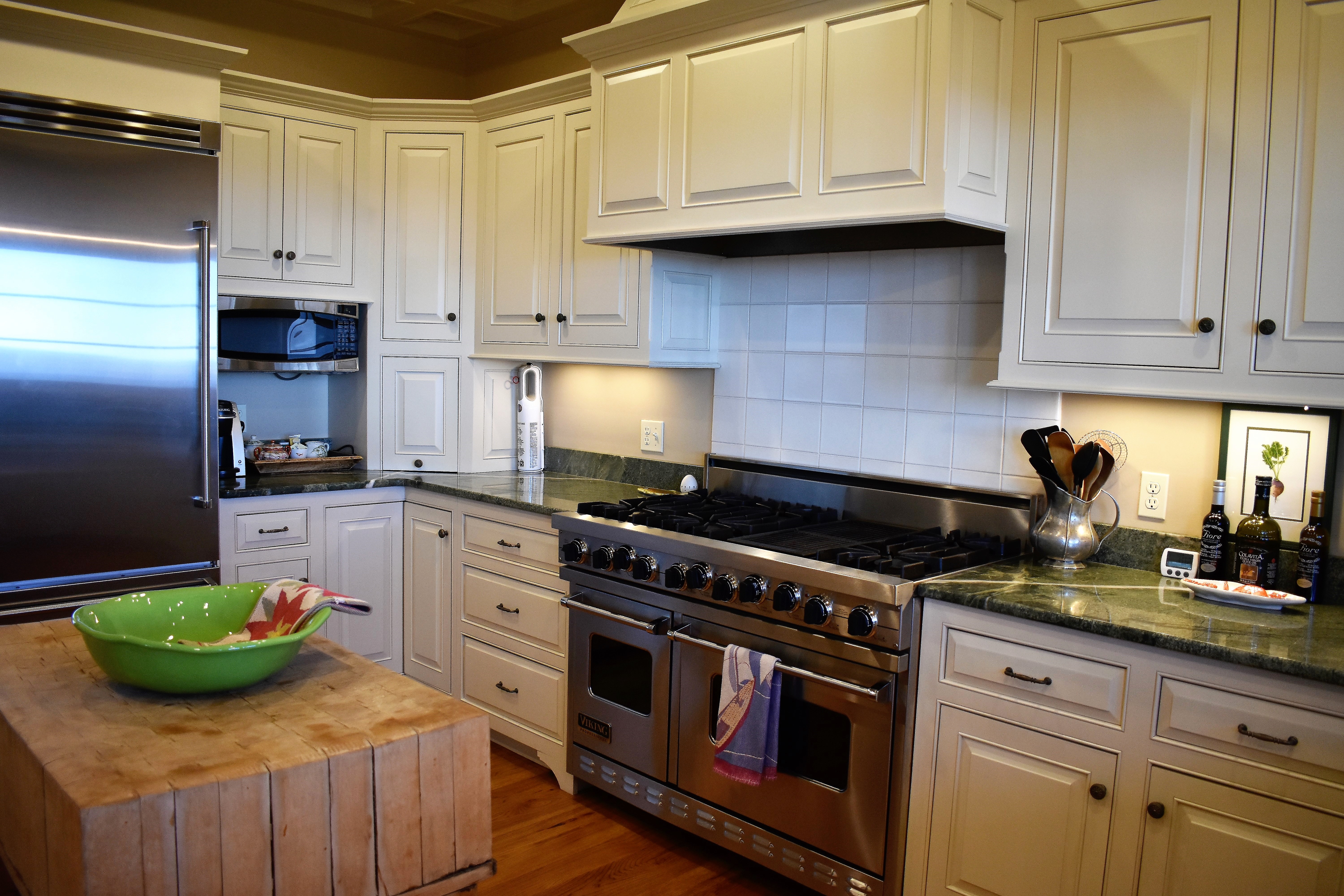 Traditional kitchen with warm wood cabinetry