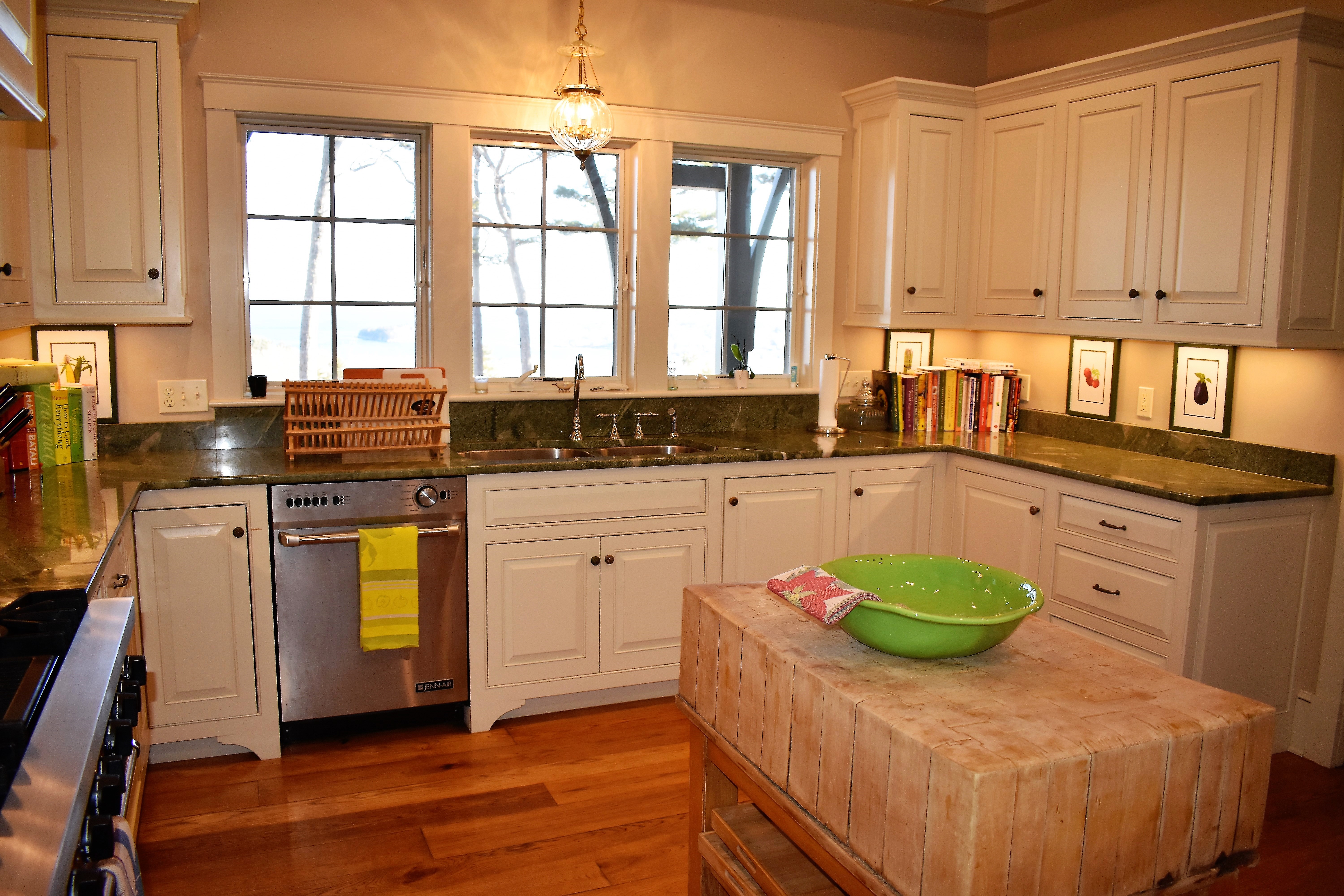 Traditional kitchen wide view