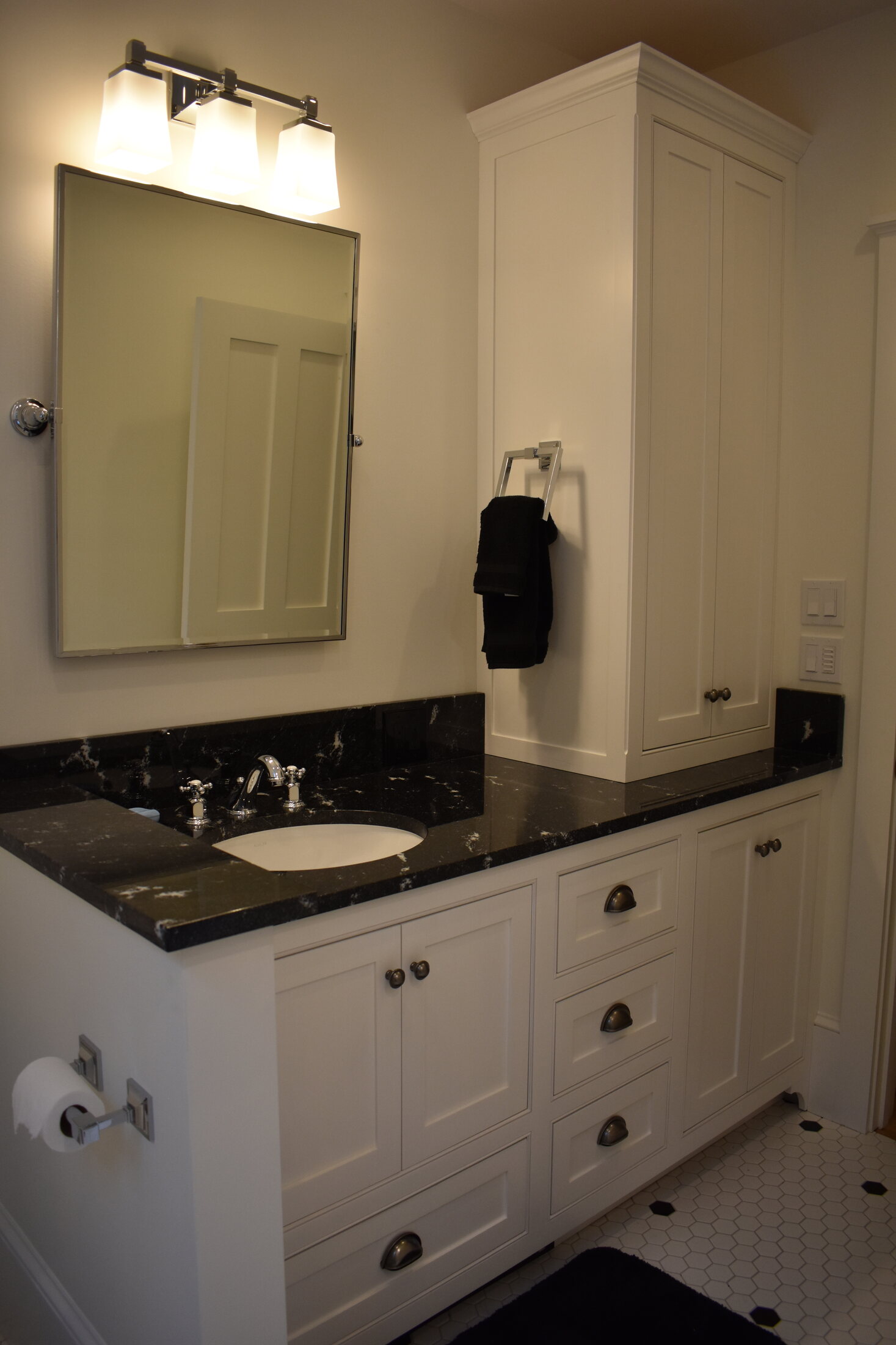 White double bathroom vanity with mirrors