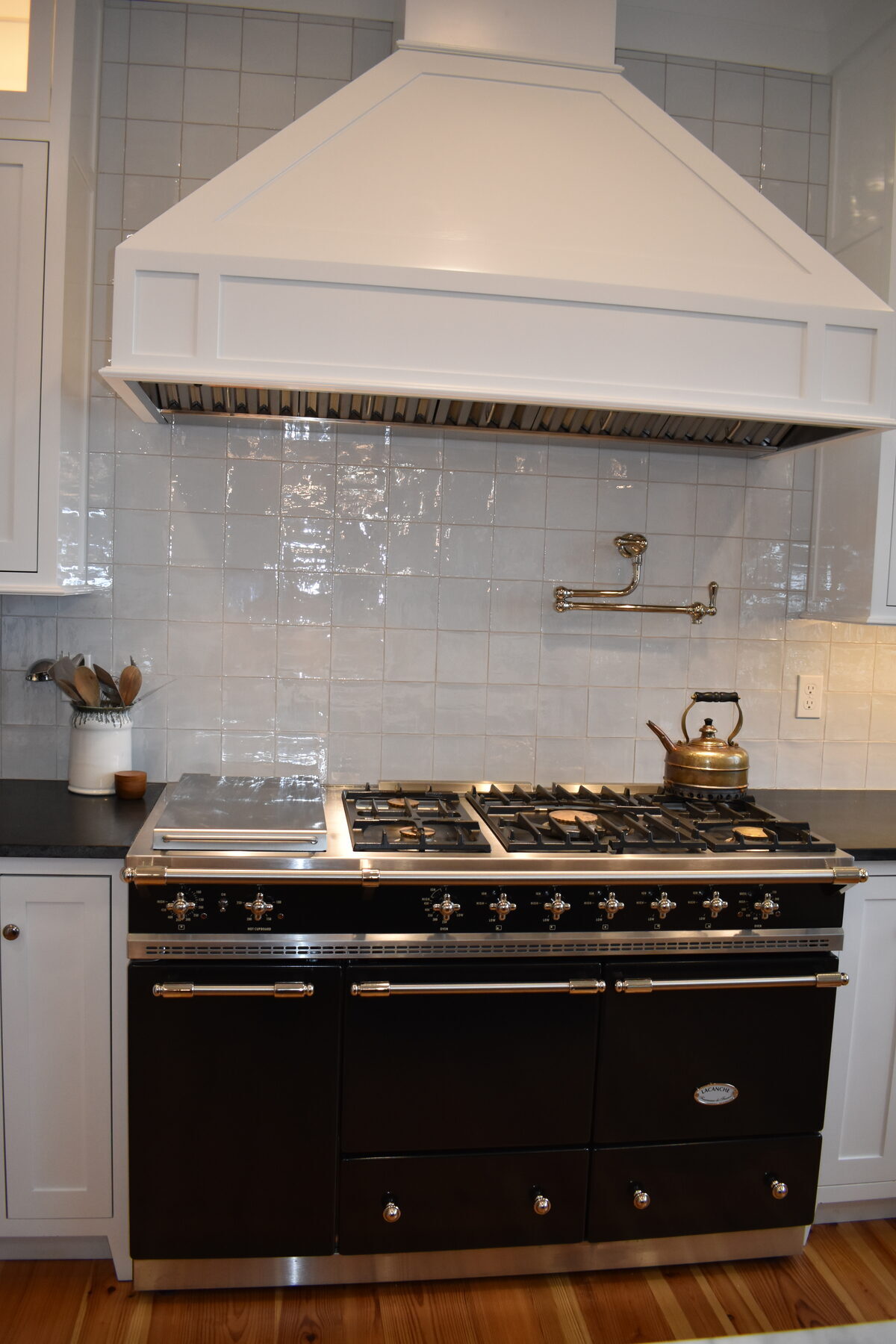 White kitchen range hood